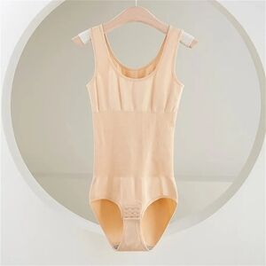 NWOT Slimming Bodysuit One-Piece Shapewear Corset Reducing Body Shaper Modeling
